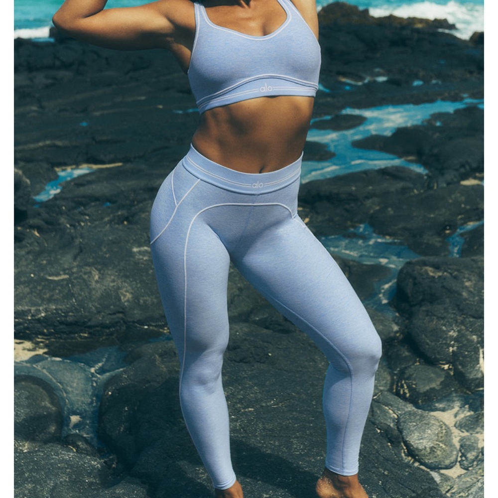 Sold out ALO Yoga heartthrob seashell Light Blue Leggings